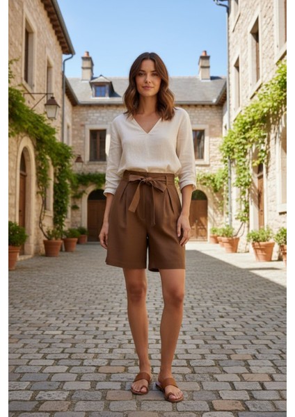 Kadın %100 Pamuk Pileli Kemerli Şort