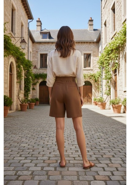 Kadın %100 Pamuk Pileli Kemerli Şort modelleri