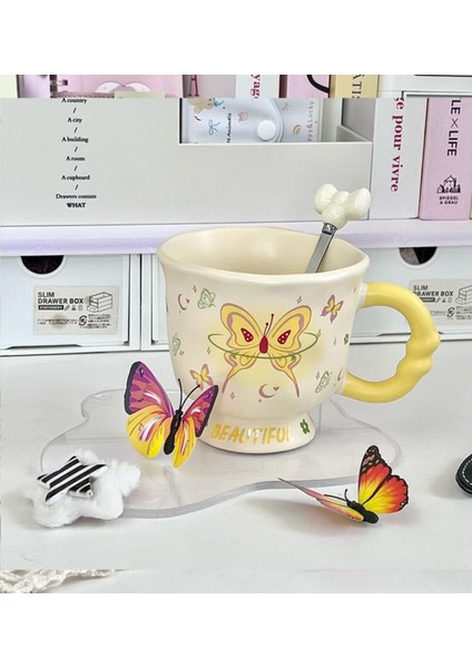 Masalsı Kelebekler Temalı Seramik Kupa modelleri