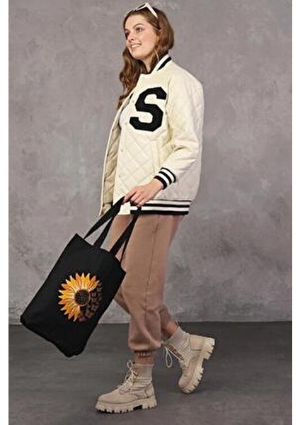 Papatya ve Kelebekler Desenli 35x40 cm Siyah Kanvas Çanta