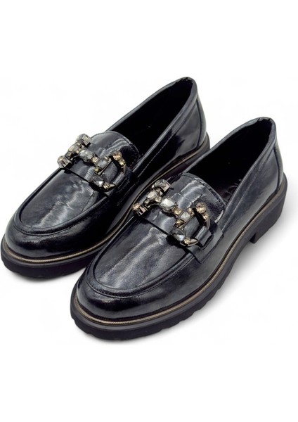 Floren Antrasit Rugan Taşlı Toka Detaylı Hakiki Deri Kadın Loafer fiyatları