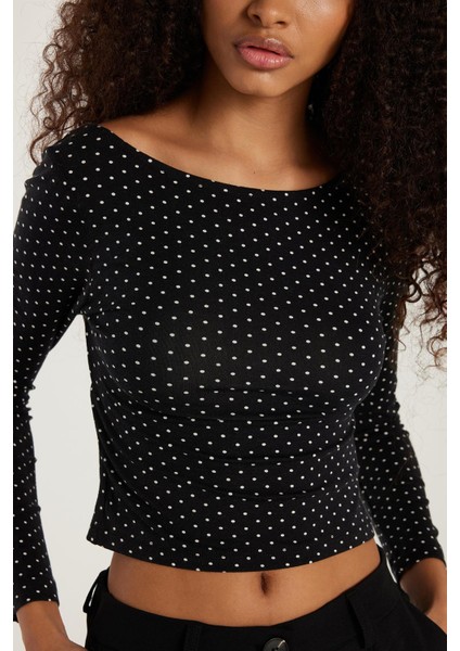 Kadın Slim Fit Dar Kesim Sırt Detaylı Siyah Bluz modelleri