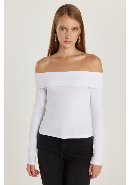 Kadın Slim Fit Dar Kesim Uzun Kol Kayık Yaka Beyaz Bluz fırsatları