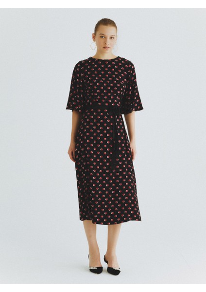 Kuşaklı Puantiyeli Günlük Elbise Standart Renk K2011076_089