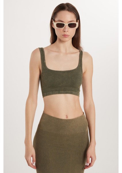 Kadın Slim Fit Dar Kesim Askılı U Yaka Haki Crop Atlet fırsatları