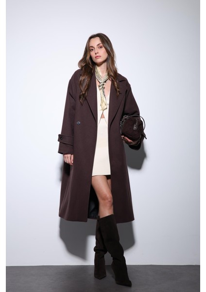 Kahve Kadın Yumuşak Dokulu Oversize Kruvaze Kaban