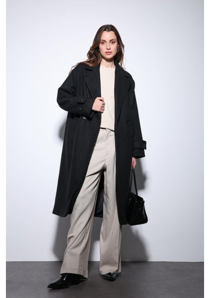 Siyah Kadın Yumuşak Dokulu Oversize Kruvaze Kaban