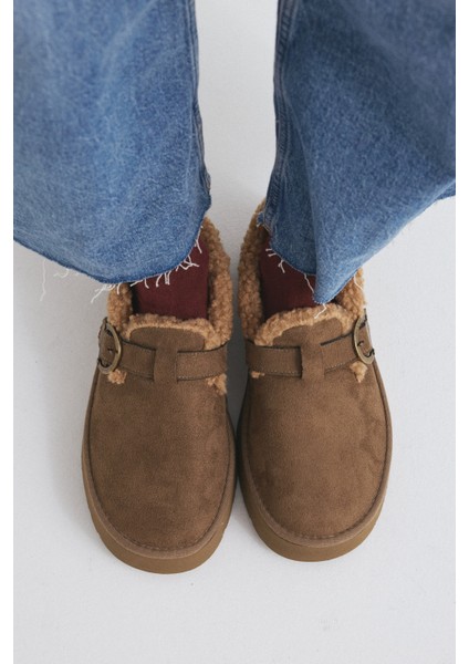 Bot 2524 - İçi Kürklü Eskitme Tokalı Vizon Süet Kadın Bot