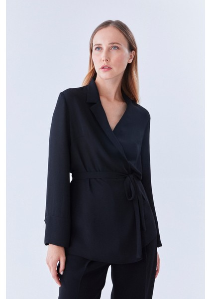 Kuşaklı Düğme Detaylı Bluz Siyah K2113039_001 modelleri