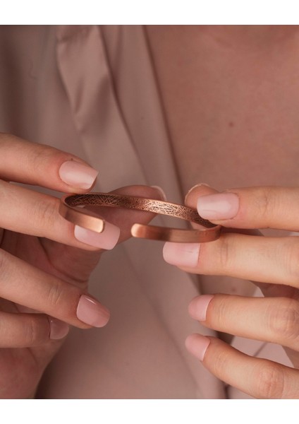 Içi Doku Desenli Dışı Ayetel Kürsi Yazılı Ince Bakır Bilezik indirimleri