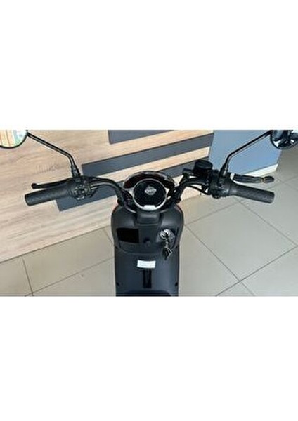 Gogo 2 Elektrikli Motosiklet 48V 20Ah Batarya 219 kg Taşıma Kapasitesi Gri Renk