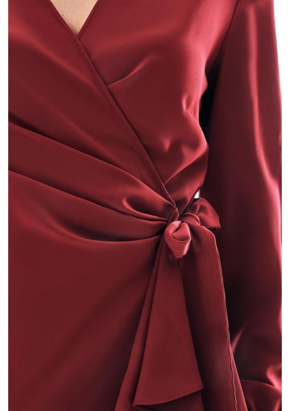 Kruvaze Eteği Volanlı Mini Elbise indirimleri