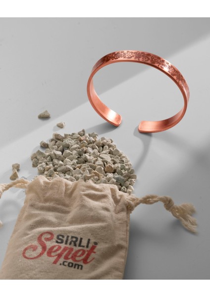 Çiçek Desenli ve Dua Işlemeli Bakır Bilezik (Zeolit Taşı) fırsatları