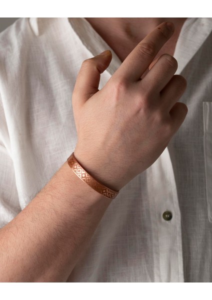 Zik Zak Kare Motifli Bakır Bilezik (Zeolit Taşı) fırsatları