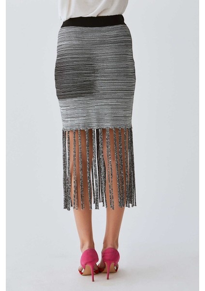 Püsküllü Siyah Triko Etek Standart Renk Y1971063_089 fiyatları