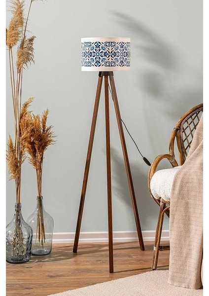 Mavi Çini Silindir Başlık Ahşap Üç Ayaklı Lambader