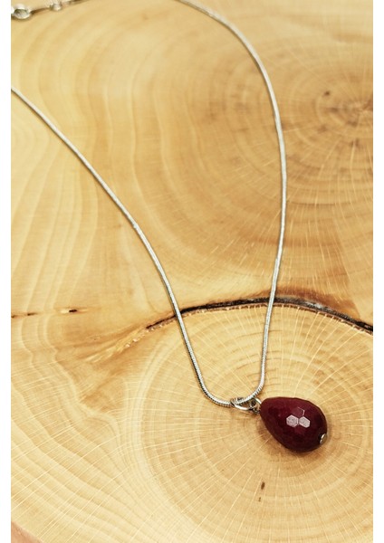 Yakut Doğal Taşı Zincirli El Yapımı Kolye Uç: 1,5 cm Zincir: 20 cm Kutulu fırsatları