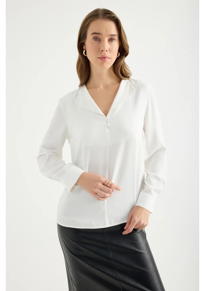 Dökümlü Devrik Yaka Bluz