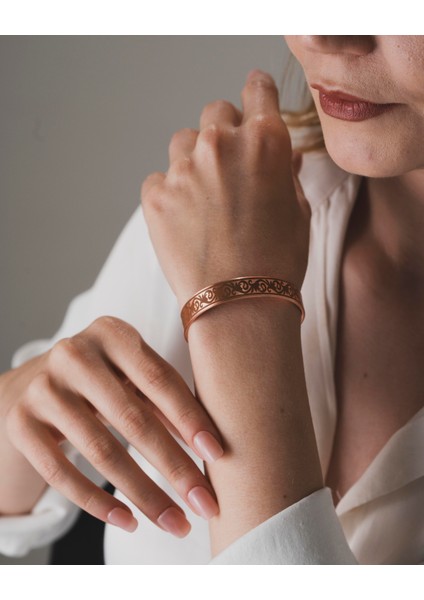 Sarmal Sarmaşık Desenli Bakır Bilezik (Zeolit Taşı)