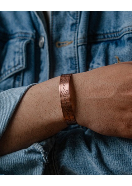 Zaman Düğümü Motifli Bakır Bilezik fırsatları
