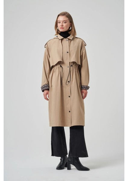 6033 Kapişon ve Kol Yazı Detay Trenç - Camel fiyatları