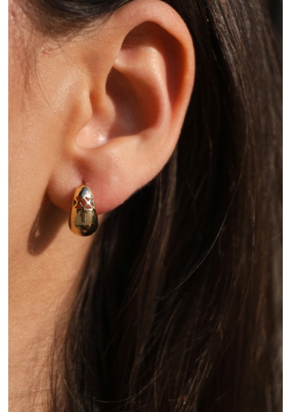 Çapraz Desenli Damla Minimal Çelik Küpe