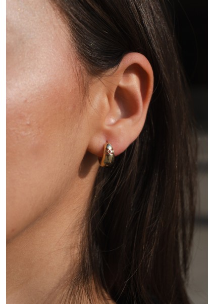 Çapraz Desenli Damla Minimal Çelik Küpe fırsatları