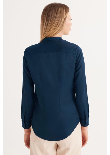 Kadın Slim Fit Dar Kesim Vucüda Oturan Uzun Kollu Lacivert Basic Gömlek