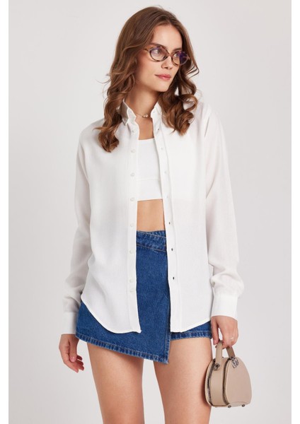 Kadın Slim Fit Düğmeli Yaka Kışlık Yün Viskon Düz Beyaz Gömlek fırsatları