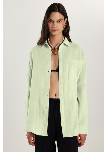 Kadın Oversize Geniş Kesim %100 Pamuk Müslin Kumaş Uzun Kollu Cepli Dokulu Açık Mint Gömlek fırsatları