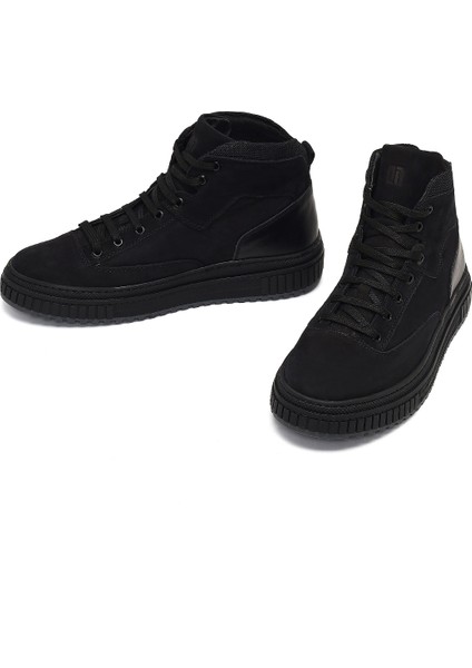 Erkek Siyah Bağcıklı Nubuk Deri Spor Bot 25WFD8300V3 modelleri