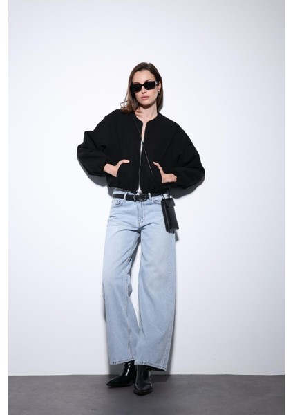 Siyah Bel Lastikli Crop Kadın Mont