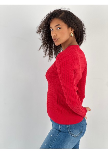 Kadın V Yaka Saç Örgü Desenli Kırmızı Triko Kazak modelleri