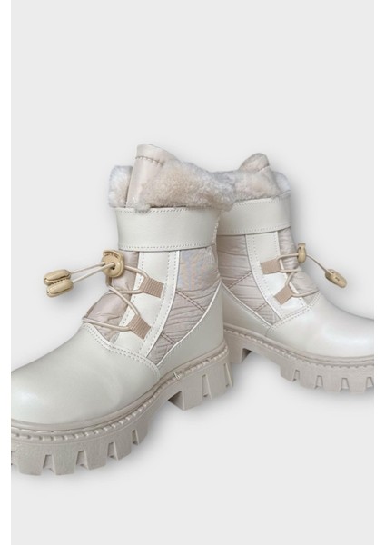 Kız Çocuk Cırtlı Akıllıı Bağcıklı Kürklü Su ve Soğuğa Dayanıklı Bot Bej fırsatları