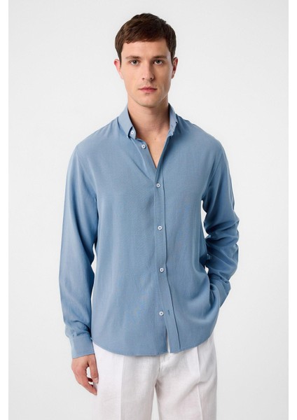 Mavi Keten Karışımlı Yaka Düğmeli Erkek Gömlek