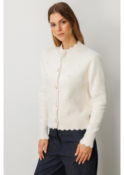 Boncuk Detaylı Triko Hırka-KREM