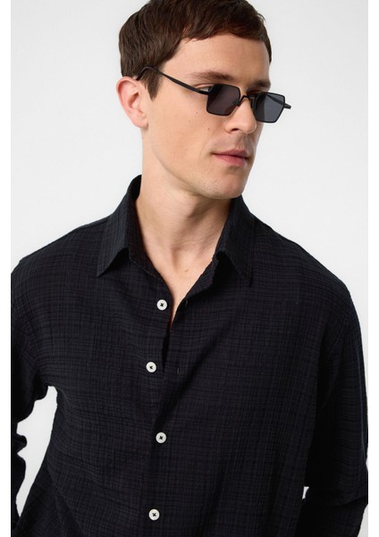 Siyah Relax Fit Dokulu Erkek Gömlek modelleri