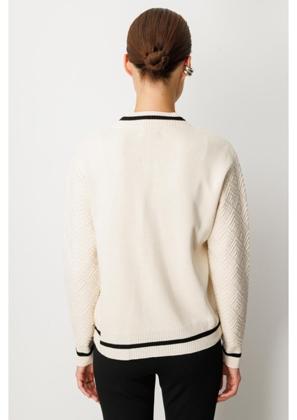 Ribana Detaylı Fermuarlı Triko Hırka-EKRU