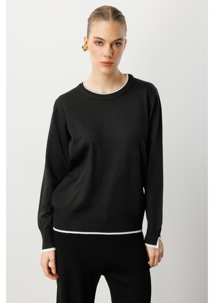 Biye Detaylı Basic Triko Kazak-Siyah