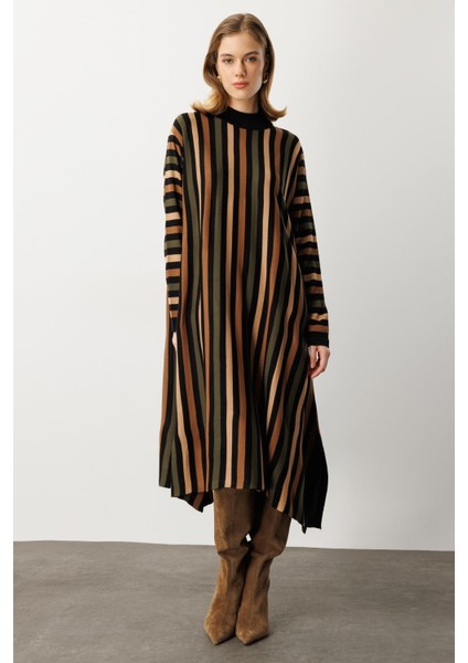 Yırtmaç Detay Çizgili Triko Elbise-SİYAH fiyatları