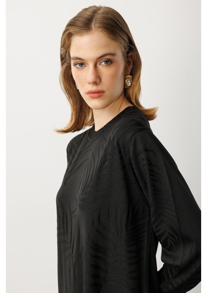 Yaprak Desenli Uzun Triko Elbise-Siyah indirimleri