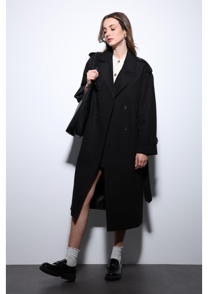 Siyah Kruvaze Kemerli Kadın Trençkot
