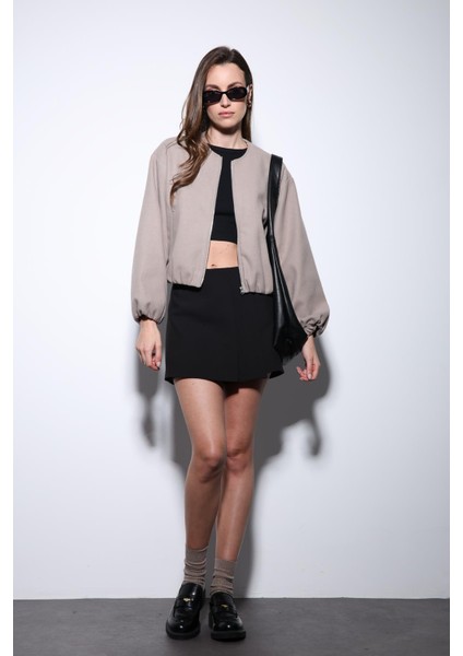 Taş Bel Lastikli Crop Kadın Mont