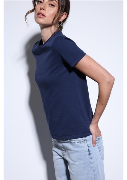 Lacivert Basic Kadın T-Shirt fırsatları