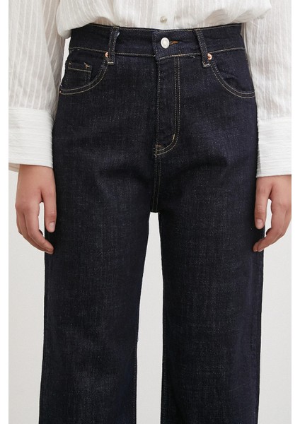 Beş Cepli Yüksel Bel Kesim Paça Jean Koyu Lacivert indirimleri