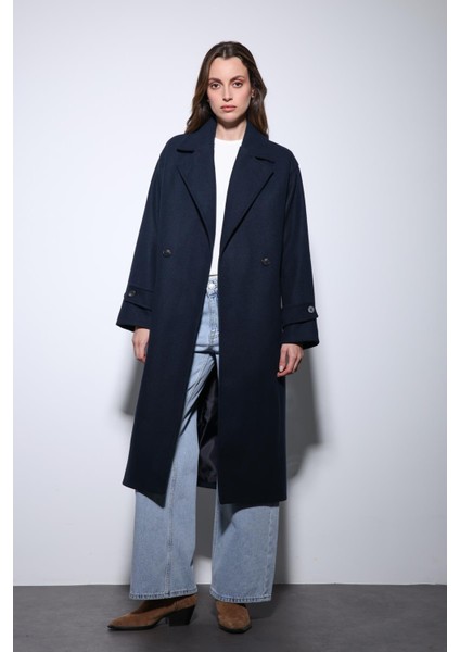 Lacivert Kadın Yumuşak Dokulu Oversize Kruvaze Kaban fırsatları