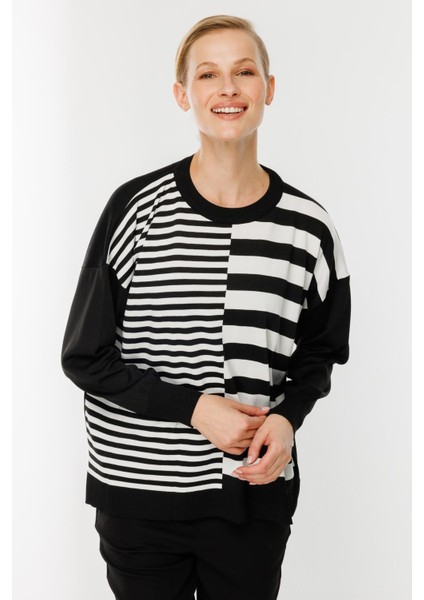 Çizgi Desenli Kazak-Siyah