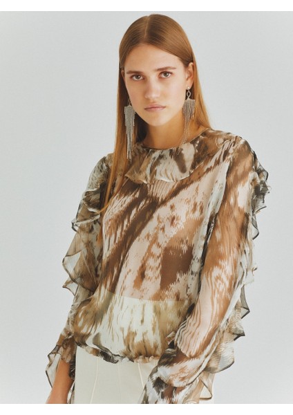 %100 İpek Kolları Volanlı Desenli Bluz Standart Renk K2013165_089 fiyatları