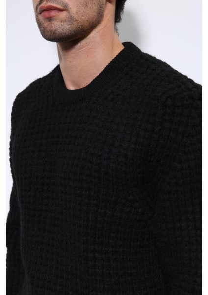 Siyah Örme Dokulu Erkek Kazak