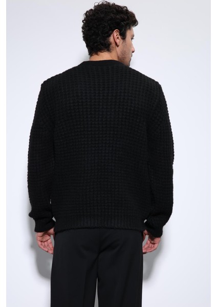 Siyah Örme Dokulu Erkek Kazak